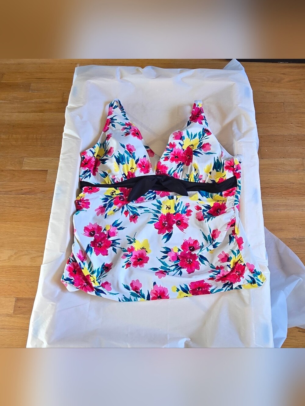 Swimsuits For All White Floral Tankini with Black Waist Tie - White/Multi